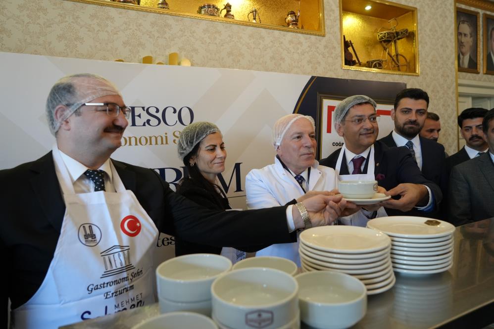 Coğrafi işaret alan Erzurum’un lezzeti ‘Erzurum paça çorbası’  tanıtıldı ve katılımcılara ikram edildi.