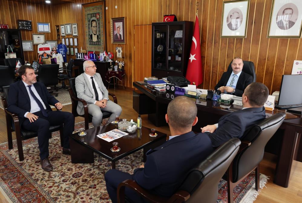 Atatürk Üniversitesi’nde “İlaçta yerli üretim kapasitesinin artırılması hedefleniyor…………………………”
